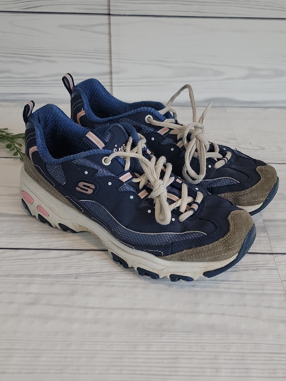 Skechers D'Lites Navy Pink Accent New Journey Walking Sneakers Womens Size 8.5